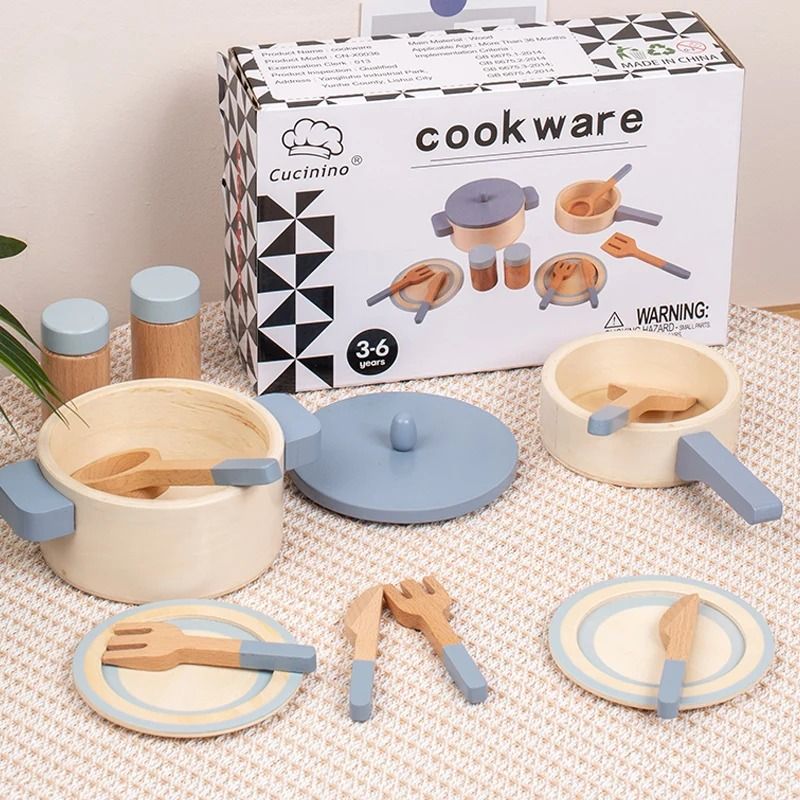Wooden Simulation Kitchen Role Play Toy Set Wooden Simulation Kitchen Role Play Toy Set