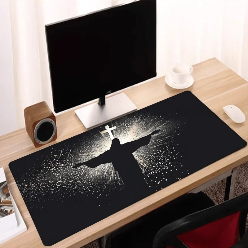 Gaming-Mauspad mit Jesus und Kreuz, groß, rutschfeste Gummiunterseite, Schreibtischunterlage, Büro, Gläubiges Geschenk, religiöses Kunstdesign, Tastaturpads Image