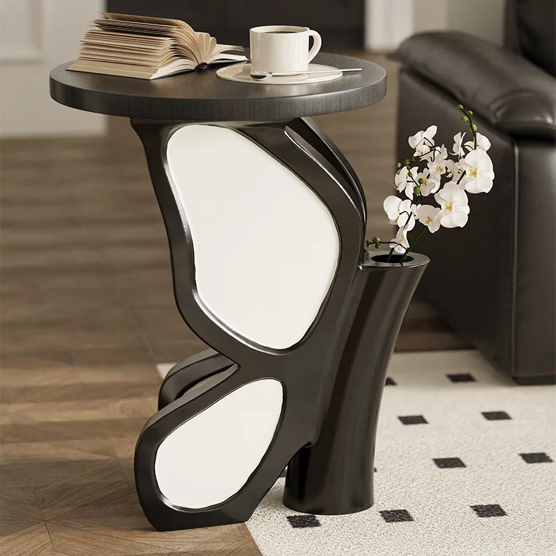 Mittelalterlicher Stil Wohnzimmer Boden Ornament Schmetterling Couchtisch Retro dekoratives Design Nachttisch Einweihungsparty neues Zuhause Geschenk weich Image