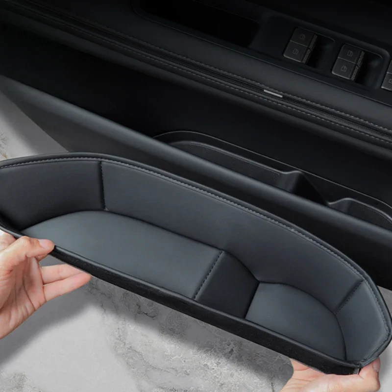 Für Polestar 4, spezielle Tür, unterer Türschlitz, Aufbewahrungstasche aus Leder, wasserdicht und antifouling, Innenmodifikationszubehör Image