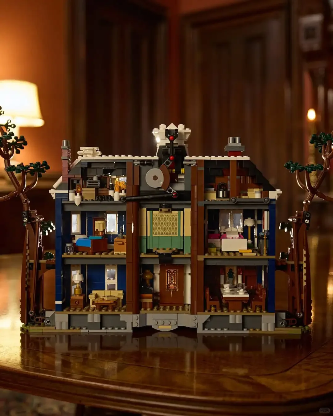 Neues MOC Kleer's House Street Scene Modell, Heimdekoration, Bausteine für Jungen und Mädchen als Weihnachtsgeschenke Image