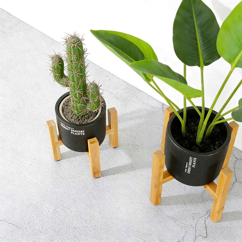 Perforiertes, verdicktes Holz-Blumentopf-Untersetzer für drinnen und draußen – Wasserauffangschale für grüne Radieschen und Sukkulenten Image