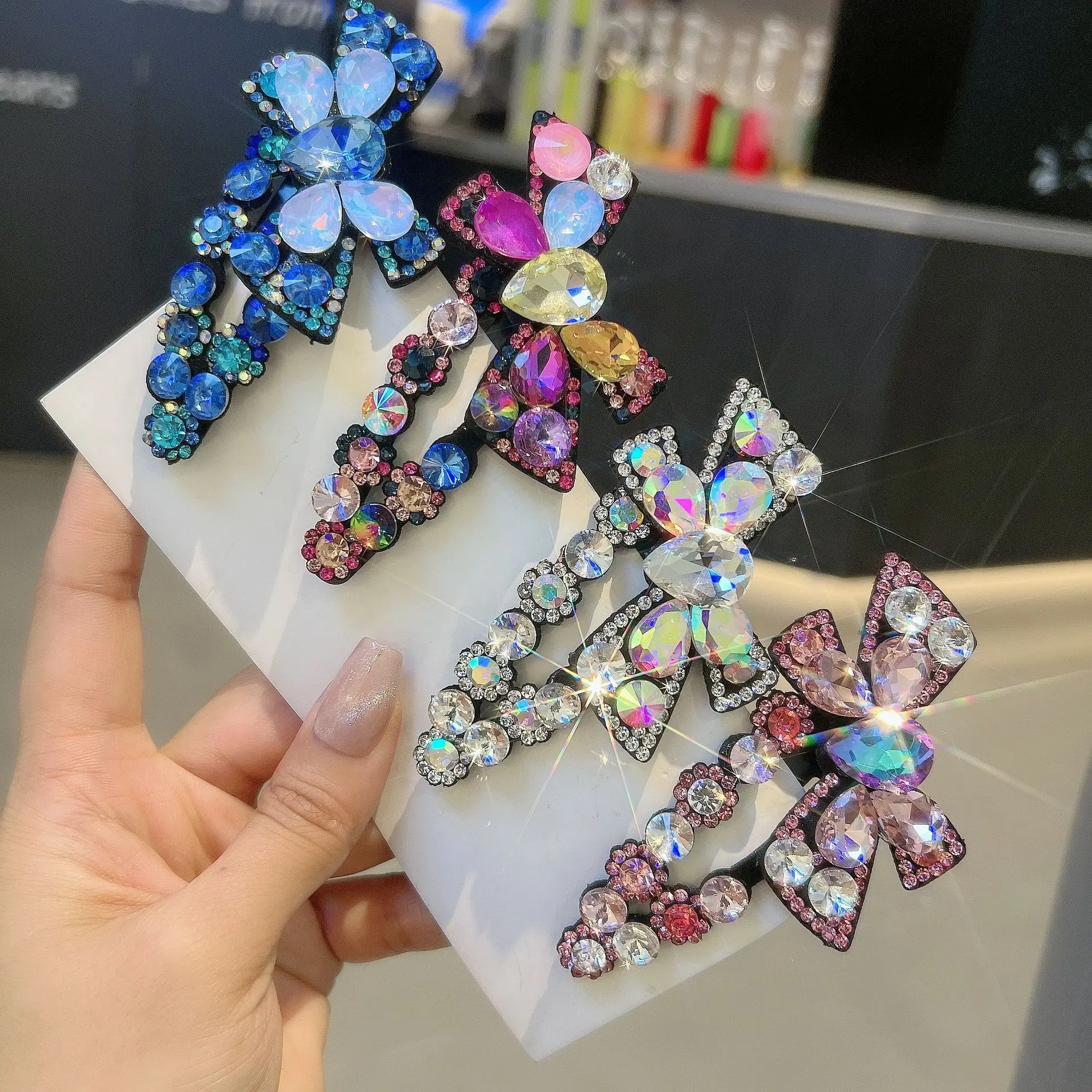 NEUE Shining World Koreanischen Stil Strass Haar Clip Schmetterling Mode Trend Haar Klaue Clips Haar Zubehör für Frauen Mädchen Image