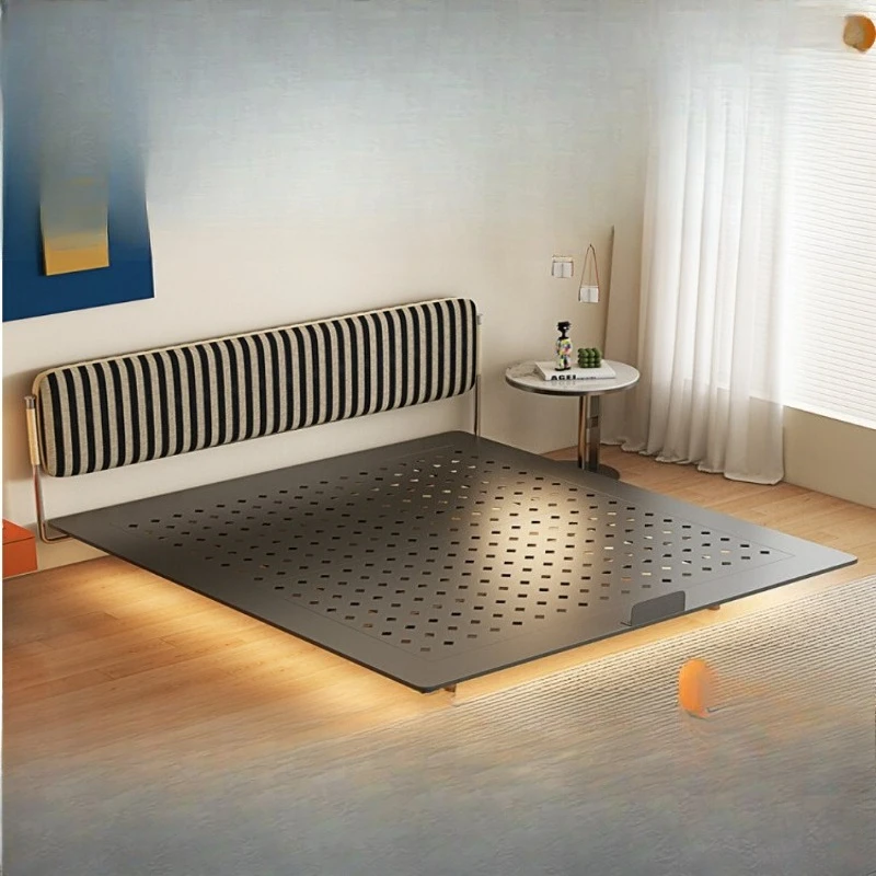 Zebra-Bett, französisches mittelalterliches Chenille-Stoffbett, kleines Doppelbett im Bauhaus-Stil für das Hauptschlafzimmer, Bettgestell aus Kohlenstoffstahl Image