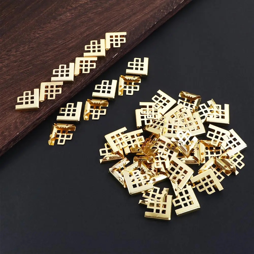 50Pcs Menüs Ecke Dekorative Protektoren Foto Rahmen Scrapbooking Alben Verschönerung Ecke Protector Klammern 16*16mm Image