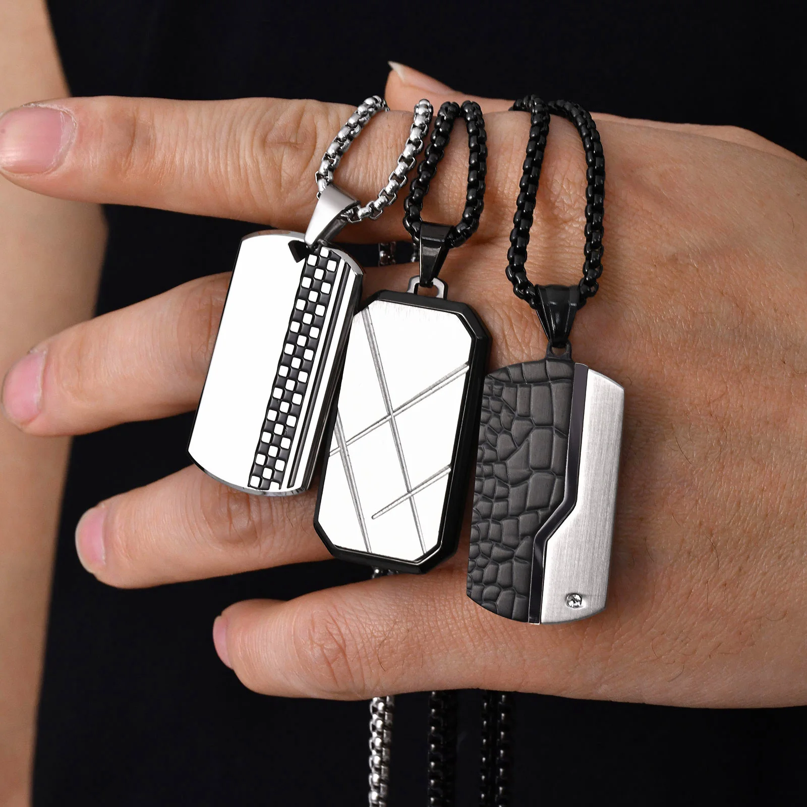 Stilvolle Herren-Anhängerkette, Wasserdichte Edelstahl-Hundemarken-Halsketten, Trendiger Schmuck als Geschenk für Ihn Image