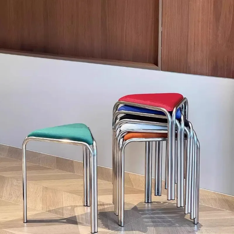 Nordic Licht Luxus Antiken Stil Hocker Hause Stapelbar Dopamin Hocker Sitz Dreieckigen Hocker Dressing Stuhl Neue Image