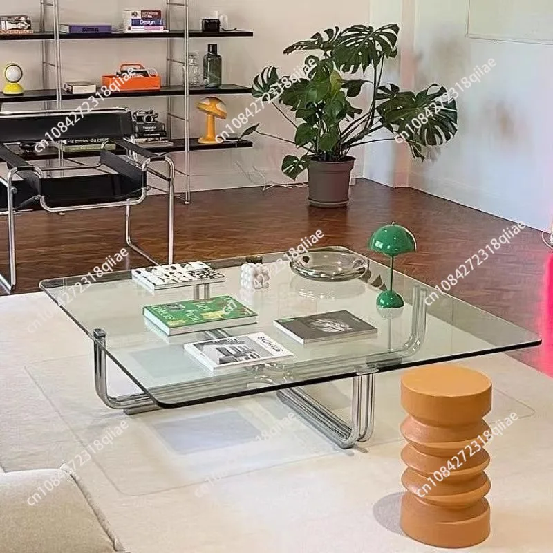 Quadratischer Couchtisch aus gehärtetem Glas und transparentem Kunsttisch aus Edelstahl Image