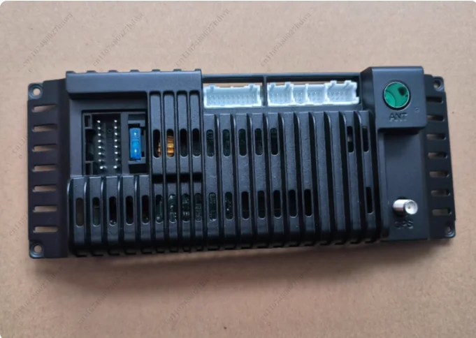 Anwendbar auf Auto-Navigations-Hauptplatine Ja, Bildschirmtreiber, Zubehör, Radio-Hauptplatine 30 Pins 2 + 32G 8227L Image