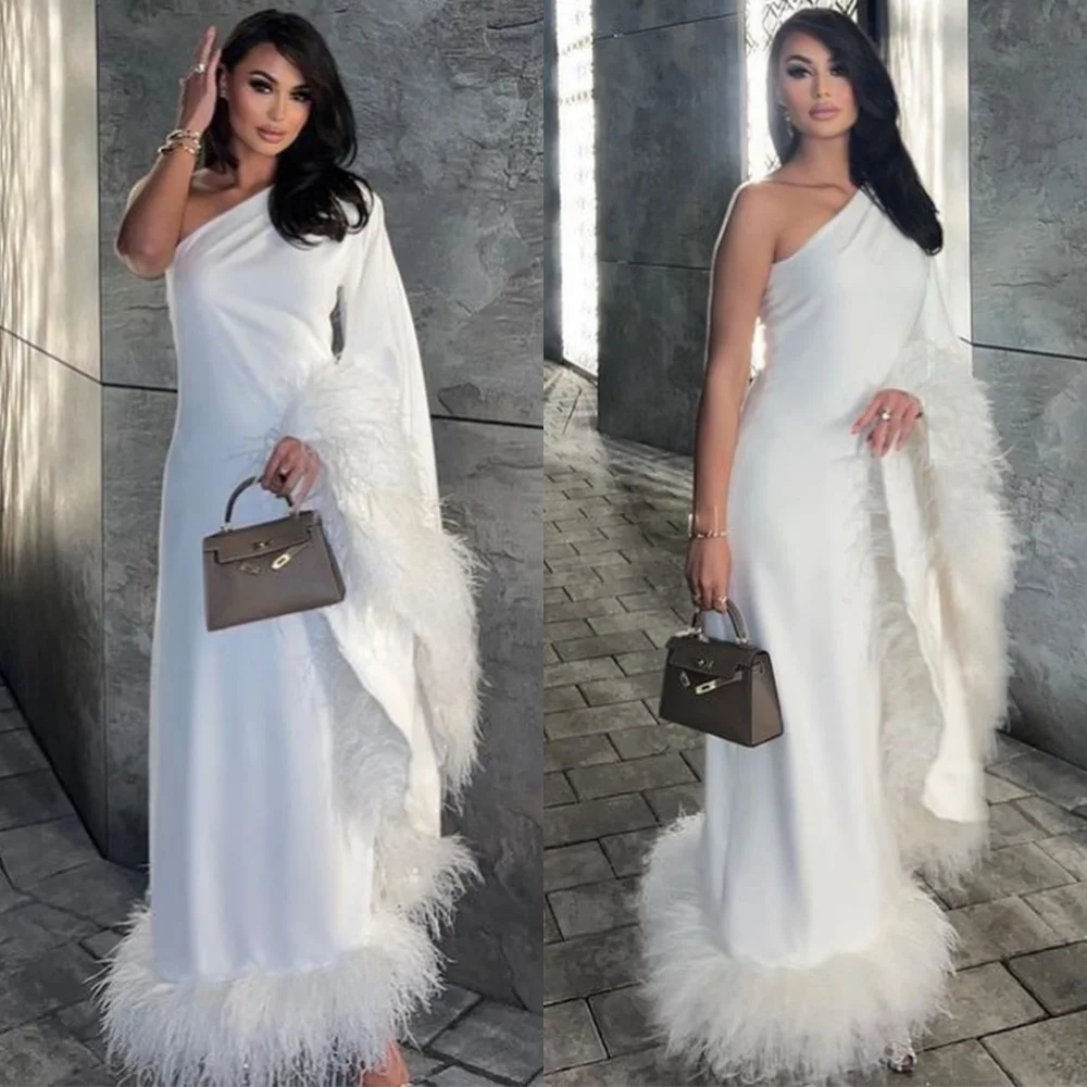 Maßgeschneiderte elegante weiße Jersey-Abendkleider, exquisite One-Shoulder-Abschlussballkleider, modische Kleider für besondere Anlässe