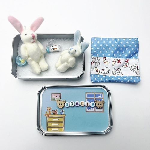 Osterhase, Plüsch-Ostermäumie und Babyhase in einer Blechdose, Rollenspiel-Geschwistergeschenk, Ostergeschenk, Mini-Plüschhasenhaus in Blechdose, süße Mama Babyhasen-Set, Plüsch-Gläschenspielzeug Image