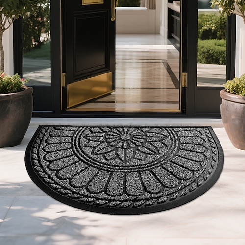Halbrunde Eingangsmatte aus rutschfestem, schmutzabweisendem und leicht zu reinigendem Gummiteppich für den privaten Gebrauch. Image