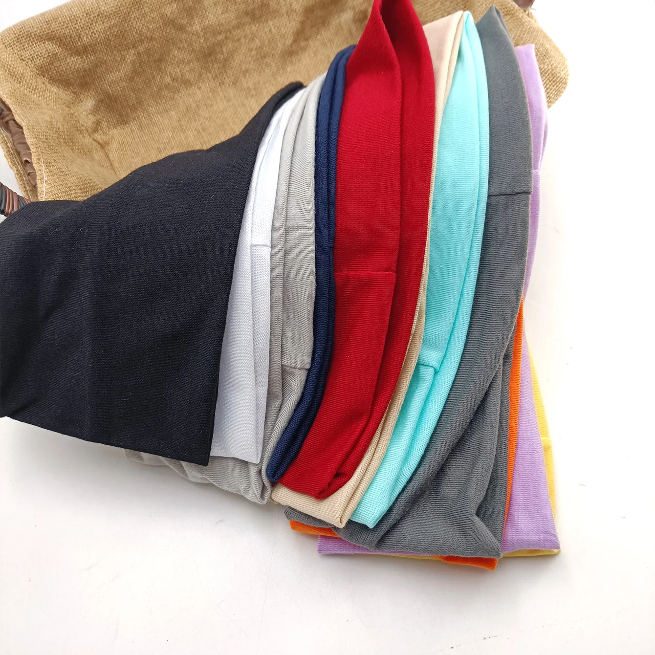 Neue Frauen Einfarbig Elastische Haarbänder Yoga Stirnband Mode Turban Make-Up Haar Hoop Vintage Verknotet Headwrap Haar Zubehör Image