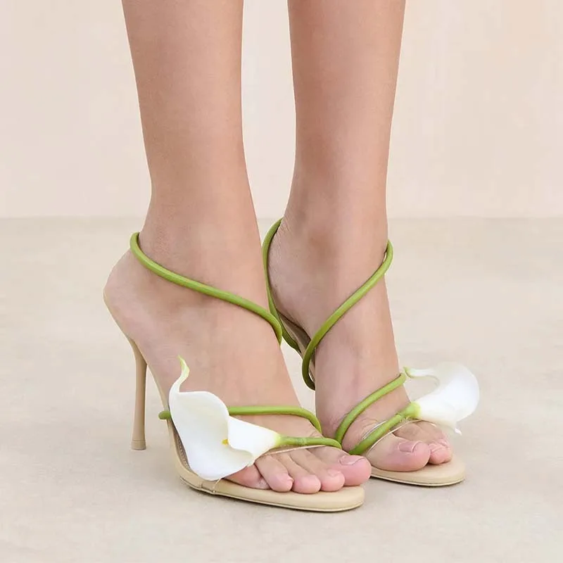 Europäische und amerikanische Sommer-Damen-Stiletto-Sandalen mit Blumen-Zahnriemen, Hochzeitsbankett, modische Damen-Sandalen Image