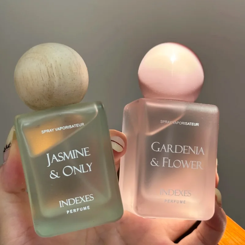 Romantisches Damenparfüm, natürliche Zedernholz, Zitrusfrüchte, anhaltender Blumenduft, leichtes Parfüm, Vitalität, Mädchen, erste Liebe, frisches Körperspray Image