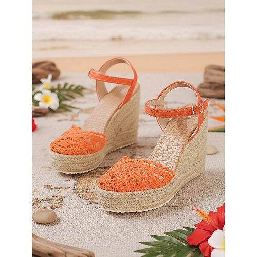 Weiße Espadrille-Sandalen mit Keilabsatz aus Spitze für Damen – atmungsaktive Häkelplateau-Absätze mit Knöchelriemen – elegante Boho-Brautschuhe für den Strand Hochzeiten im Ausland Image