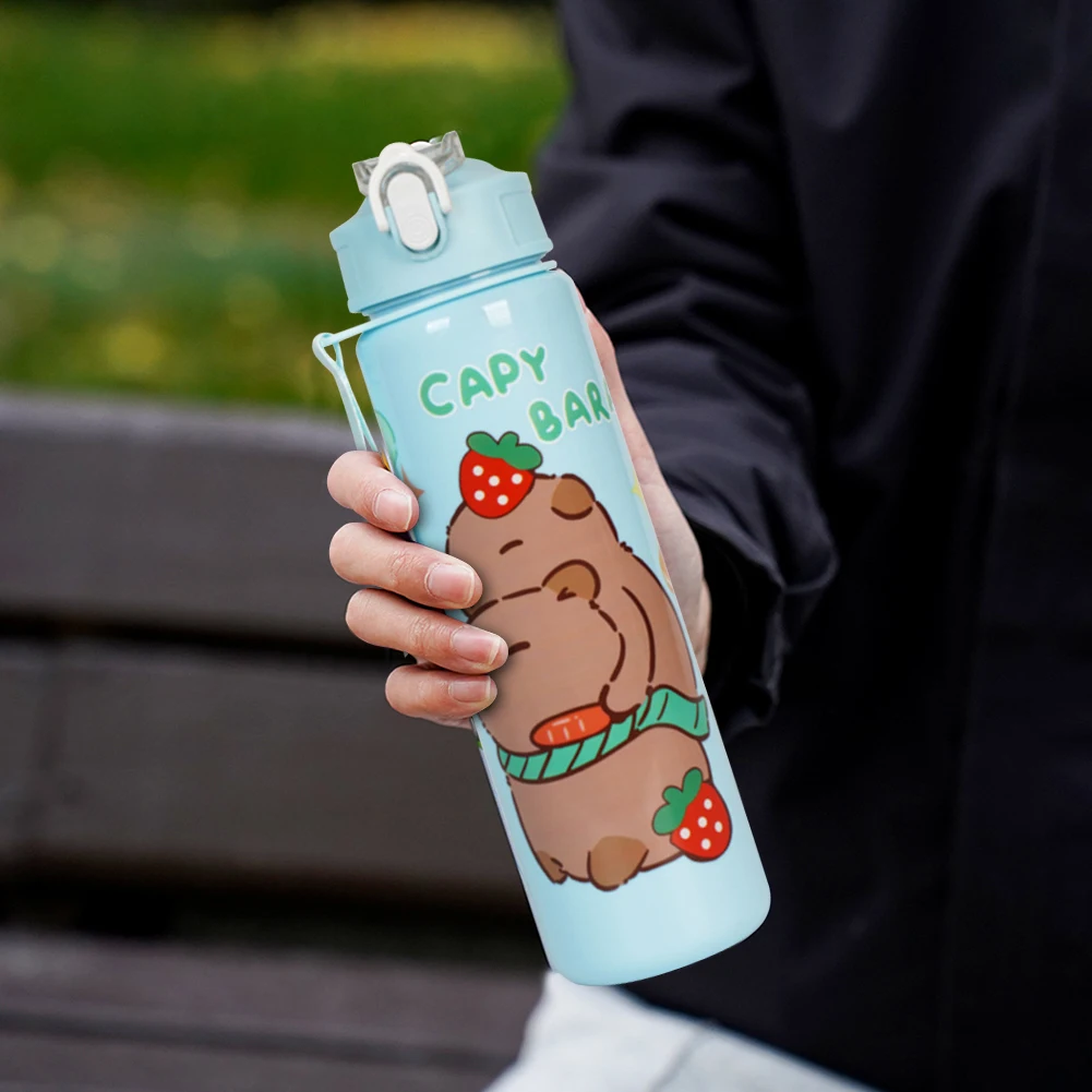 700 ml Capybara Niedlicher Wasserbecher mit Strohhalm und Griff, Reise-Wasserbecher, große Kapazität, Kawaii-Wasserflasche für Fitness, Sport Image