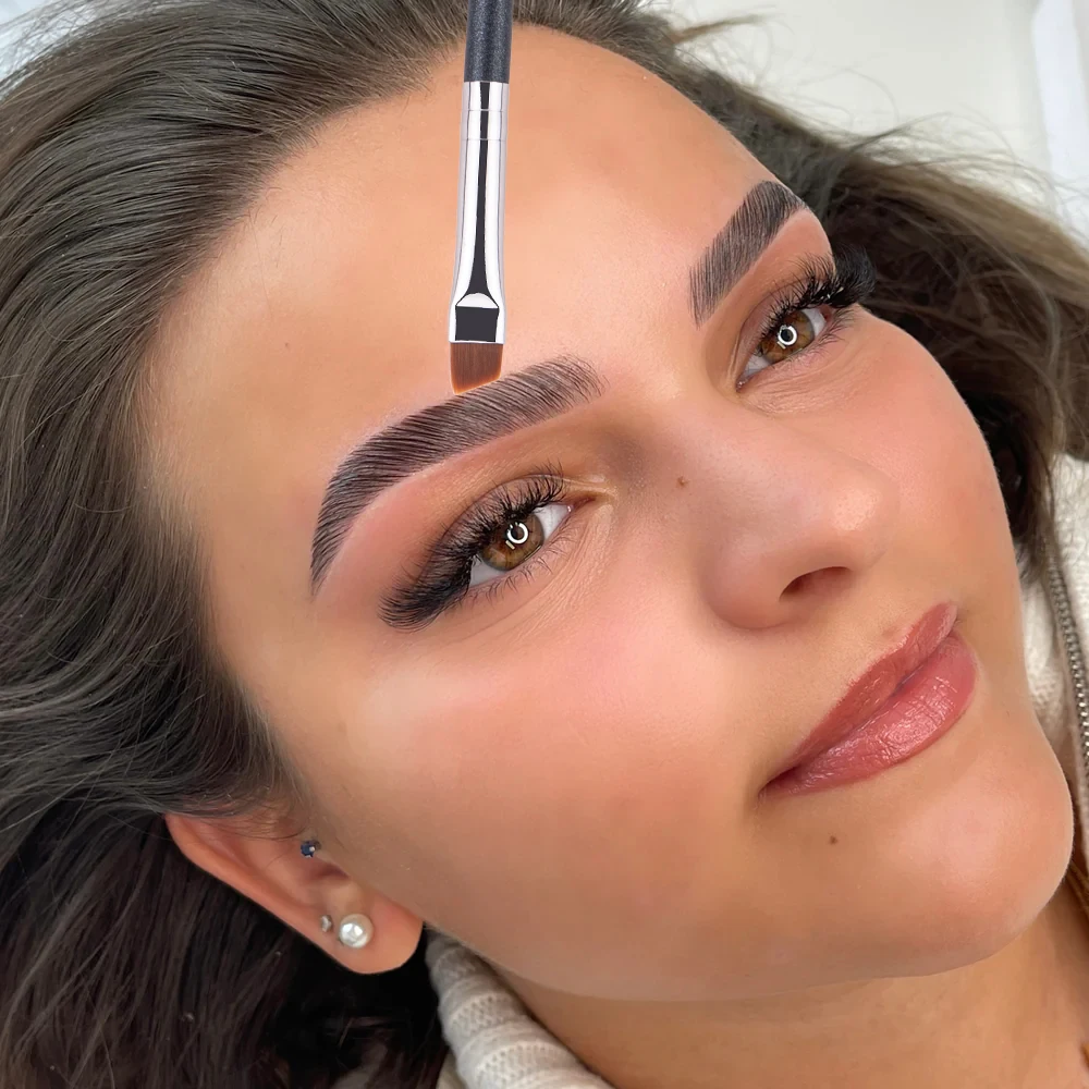 Abgewinkelter Concealer-Pinsel, flach abgewinkelt, ultradünn, Eyeliner, Augenbrauenlinie, Concealer, Make-up-Pinsel, professionelles Concealer-Schönheitswerkzeug Image