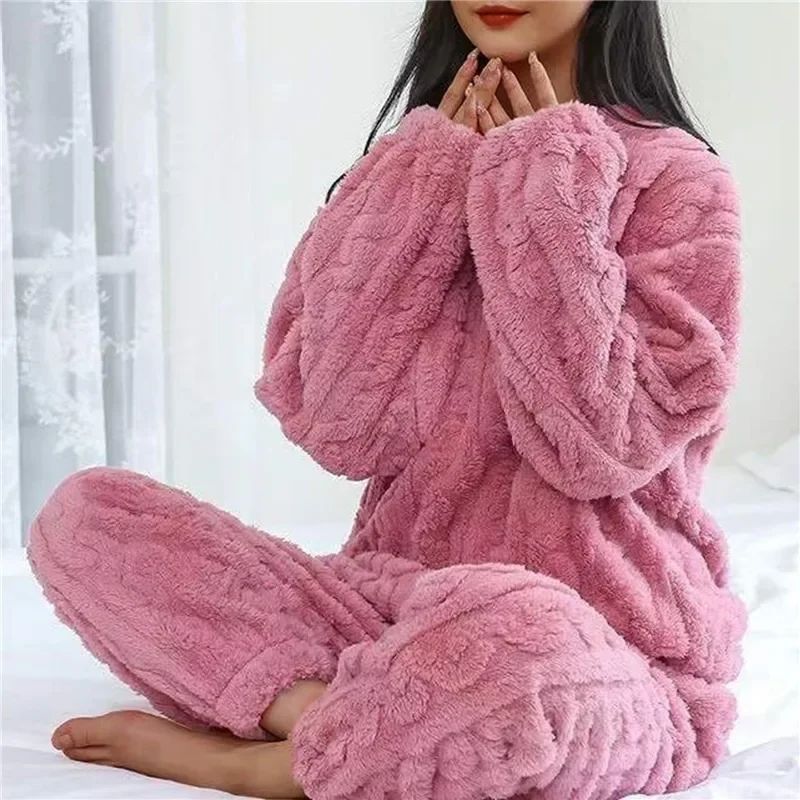 Cozy Coral Velvet Pajama Set For Women Warm Fluffy Winter Loungewear gray