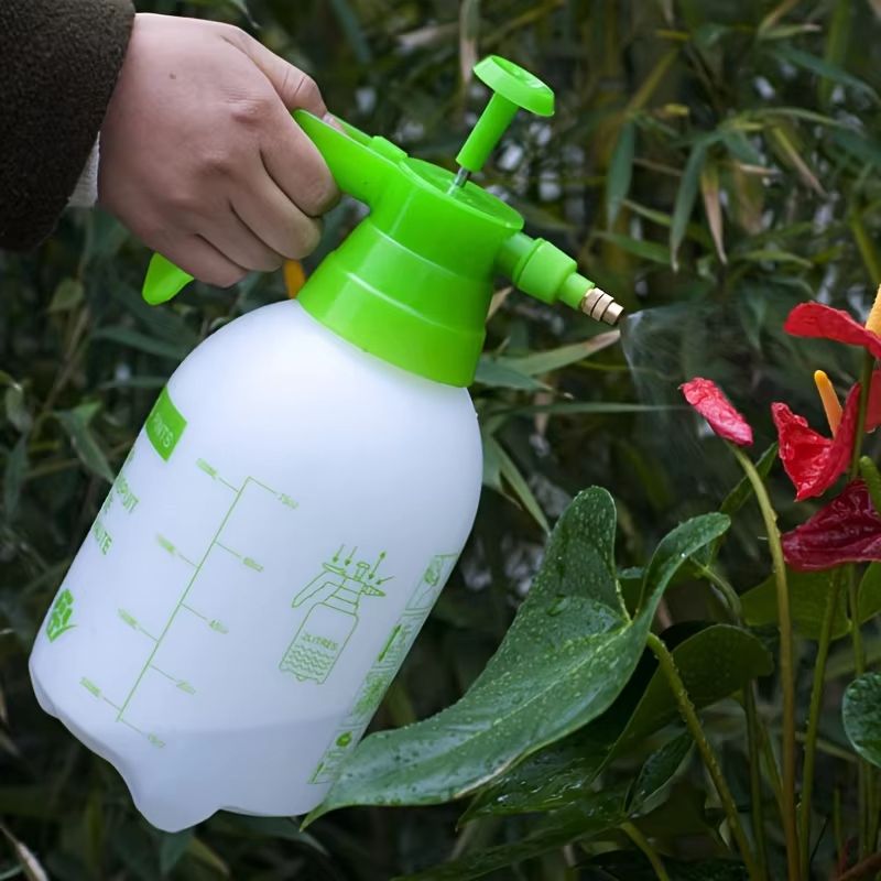 2 L High Capacity Adjustable Nozzle Garden Sprayer Portable Pressure Watering Can 2 L High Capacity Adjustable Nozzle Garden Sprayer Portable Pressure Watering Can