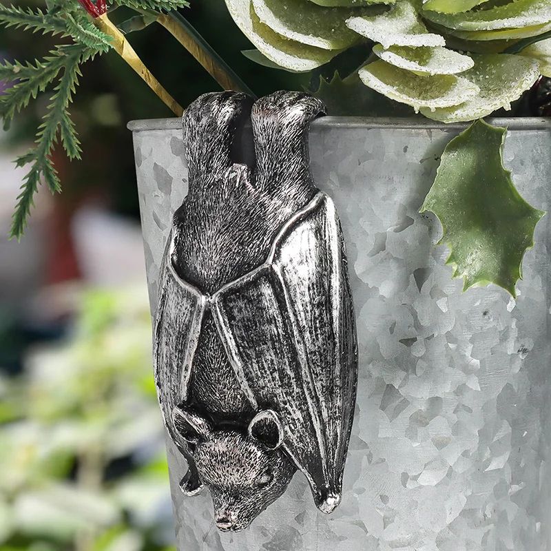 Bat Shaped Resin Hanging Planter For Gothic Garden Decor Bat Shaped Resin Hanging Planter For Gothic Garden Decor