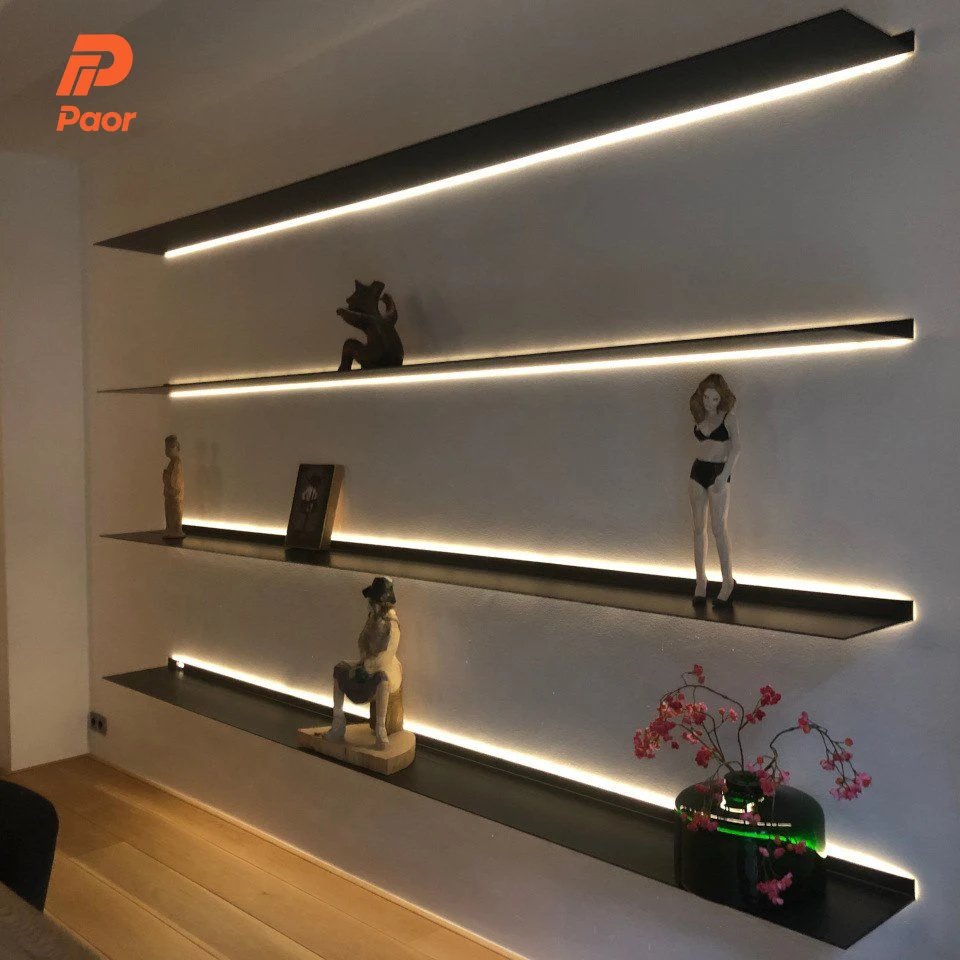Modernes Aluminium-Wandregal mit integrierter Beleuchtung für Wohnmöbel oder Hotel-/Wohnungsdekoration Image