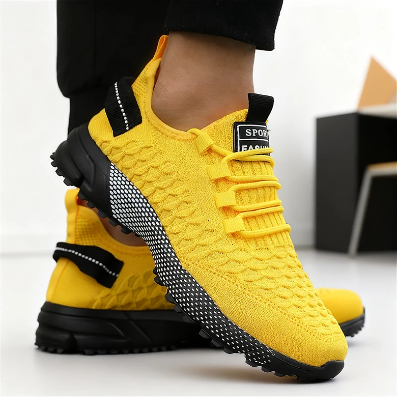 Herrenschuhe 2025, heißer Verkauf, gelbe gestrickte Sport-Turnschuhe, leichtes Mesh, rutschfest, lässige Turnschuhe, bequeme Outdoor-Laufschuhe