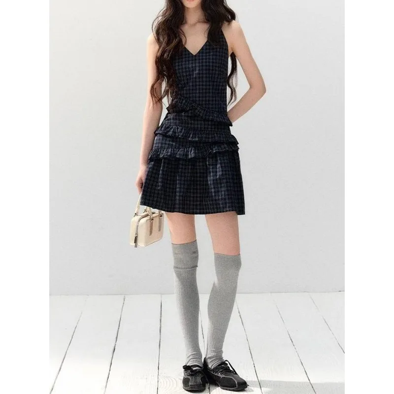Sommerliche koreanische Mode: Vintage Damenkleid im 2000er-Stil, blau kariert, V-Ausschnitt, ärmellos, Retro, figurbetont, schlankmachend, Damenbekleidung