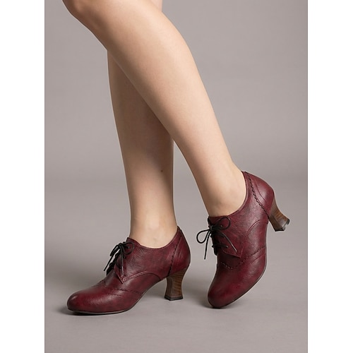Viktorianische Schnürpumps im Oxford-Stil für Damen – elegante edwardianische Retro-Stiefeletten mit Absatz, geschwungenem Brogue-Detail und Spulenabsatz für Vintage-Hochzeiten und historische Kostüme Image