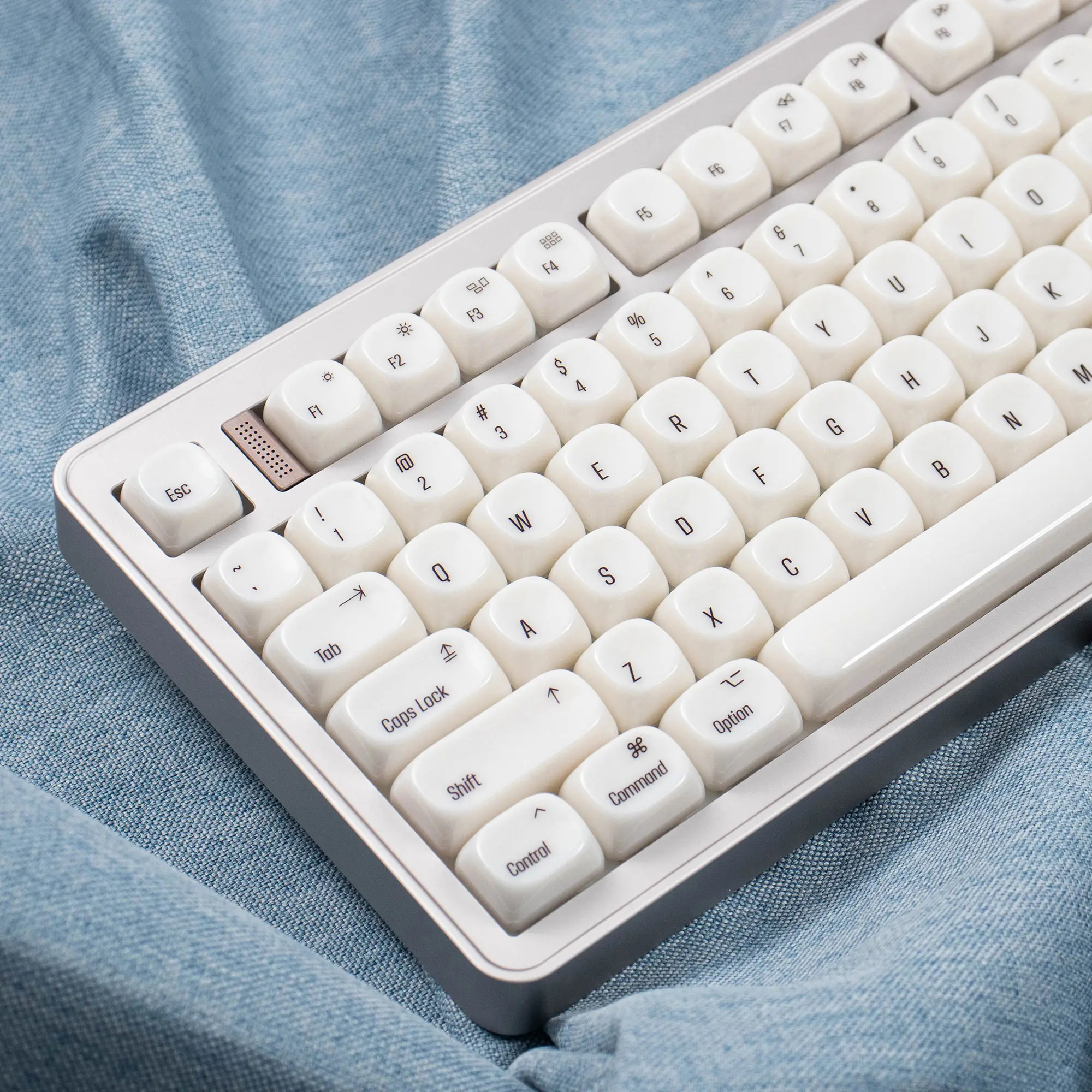 138 Tasten, minimalistische Tastenkappen im MAC-Stil, Double-Shot-MOA-Tastenkappen, glänzende, durchscheinende Tastenkappen für mechanische MAC-Tastatur Image