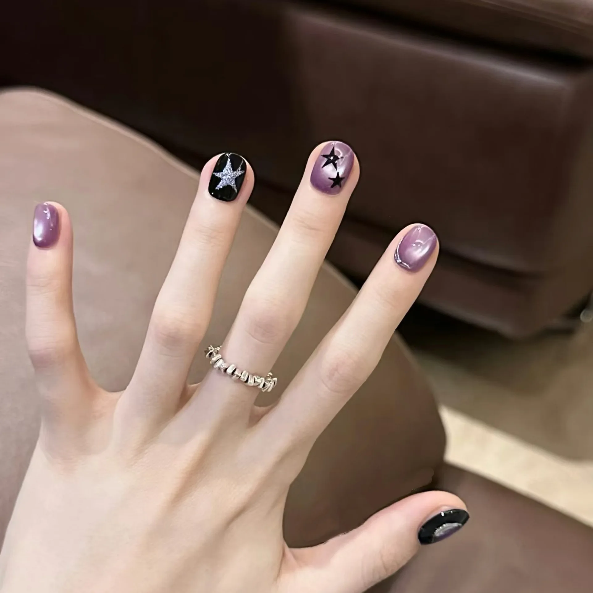 10 Stück handgemachte Nägel, verträumte lila Katzenaugen-Sternelemente, süßer, cooler Stil, Aufhellung, wiederverwendbare Nägel zum Aufdrücken, geeignet für Mädchen