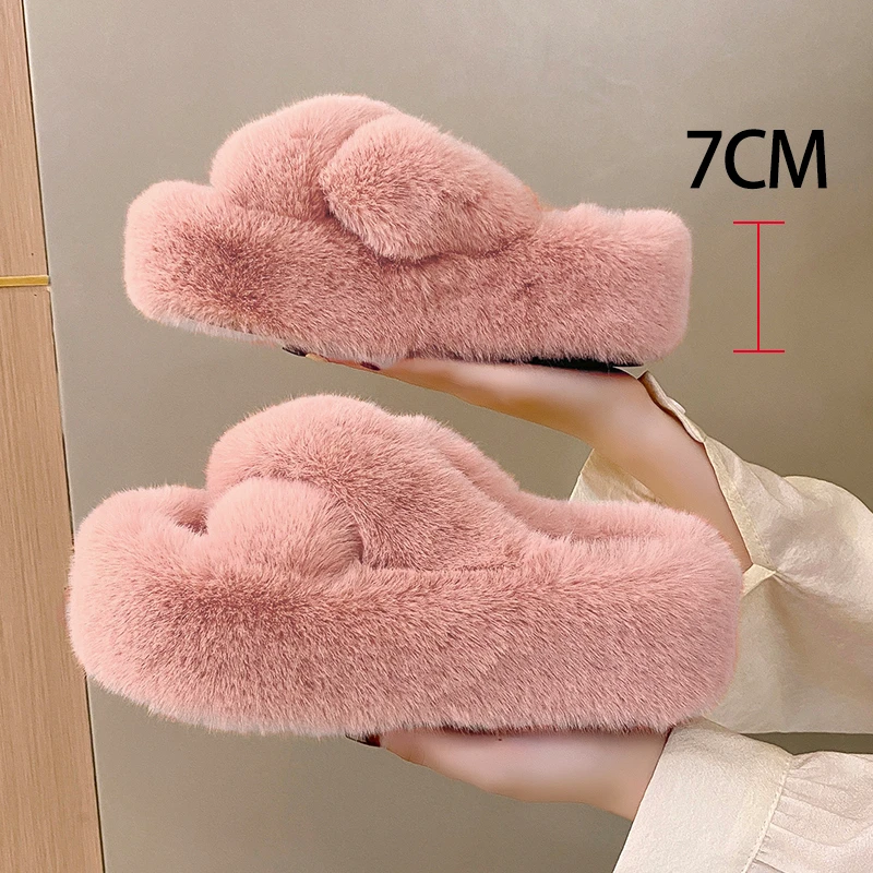 Klobige Plattform Pelz Hausschuhe Frauen Herbst dicken Boden pelzigen Outdoor-Hausschuhe Frau plus Größe 42 kurze Plüsch Designer-Schuhe