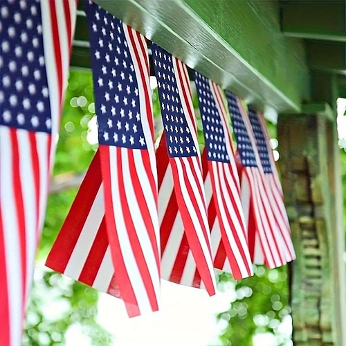 Patriotische US-Flaggenketten – 20/40 Mini-Flaggen für Klassenzimmer, Garten Dekorationen zum 4. Juli, Unabhängigkeitstag, 250. Jahrestag, Gedenktag Image