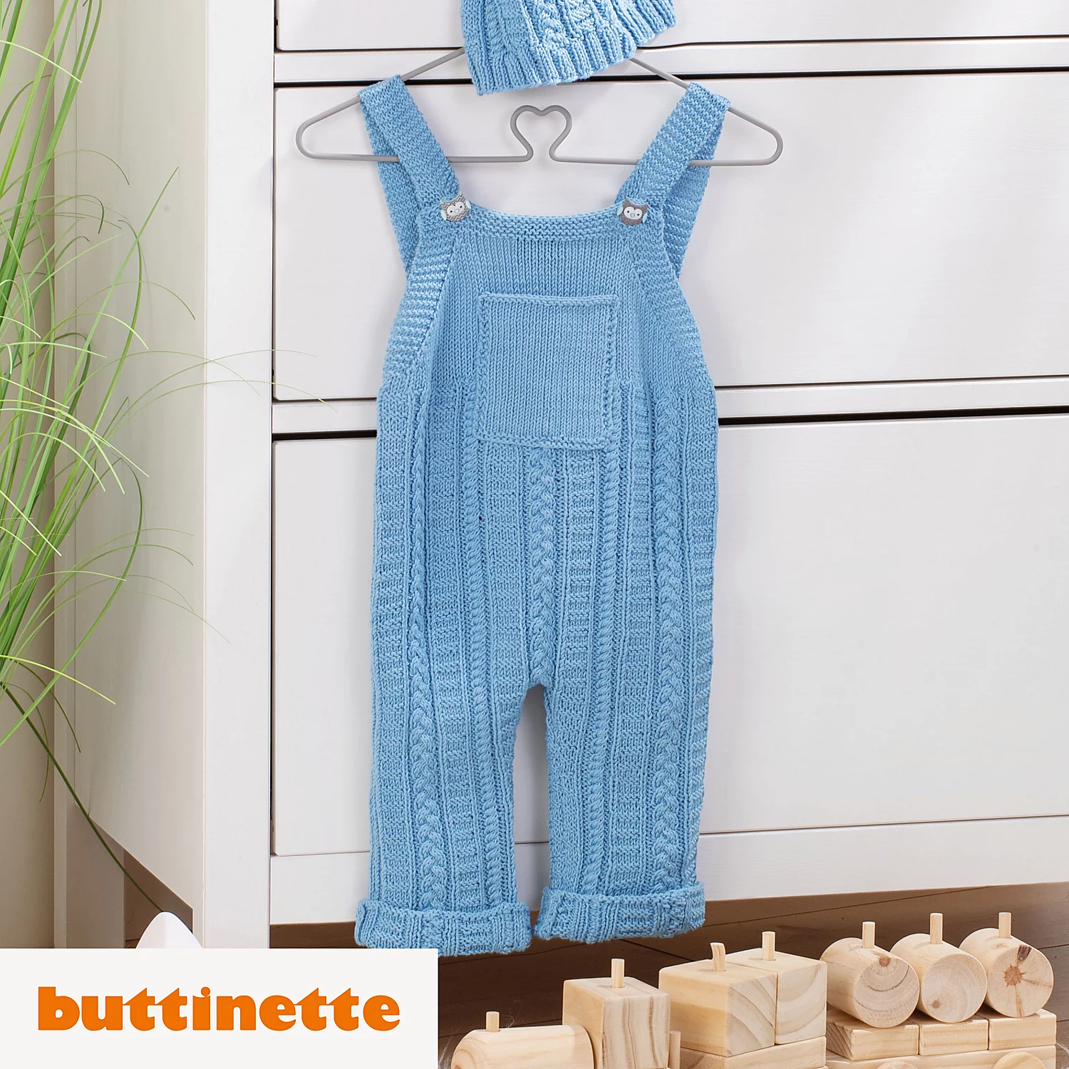 Strickanleitung – Baby-Latzhose aus Woll Butt Baby