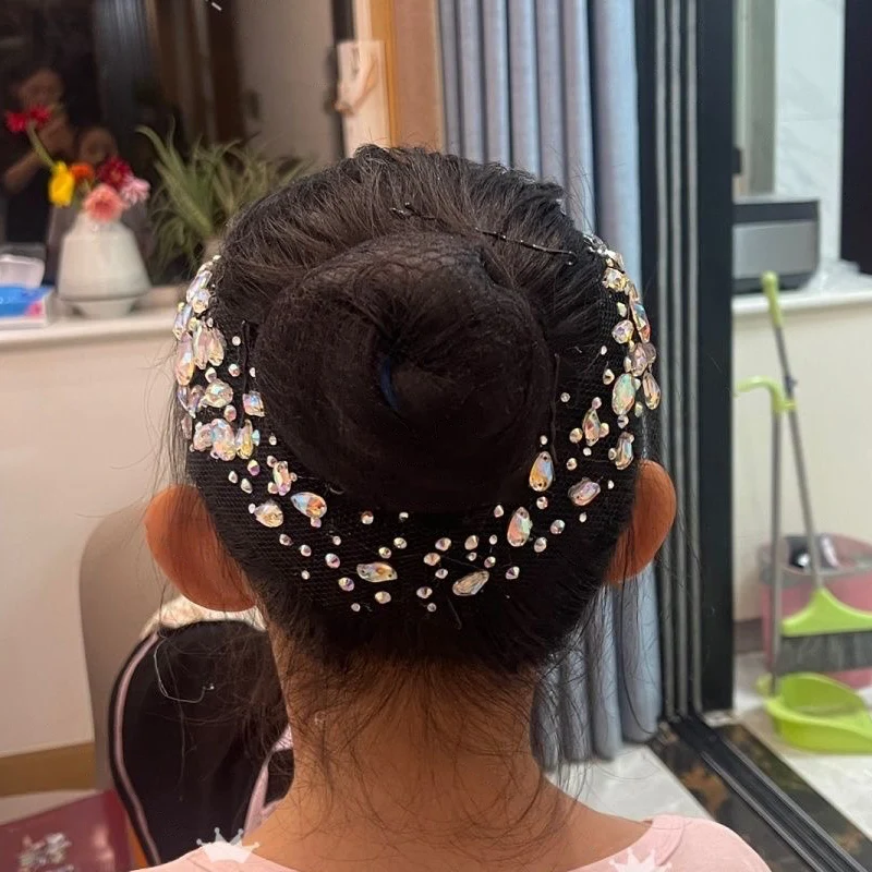 Eiskunstlauf-Kunstturnen, Bewertung, Kosten für Kinder und Erwachsene, individuelle Kopfbedeckung, Kopfblume Image