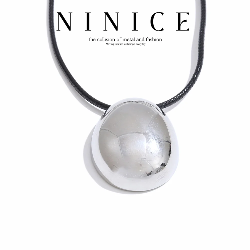 NiNice Halskette mit elliptischem Anhänger aus Edelstahl mit glattem, modischem Design, personalisierter Schmuck für die Schwerindustrie im Großhandel Image