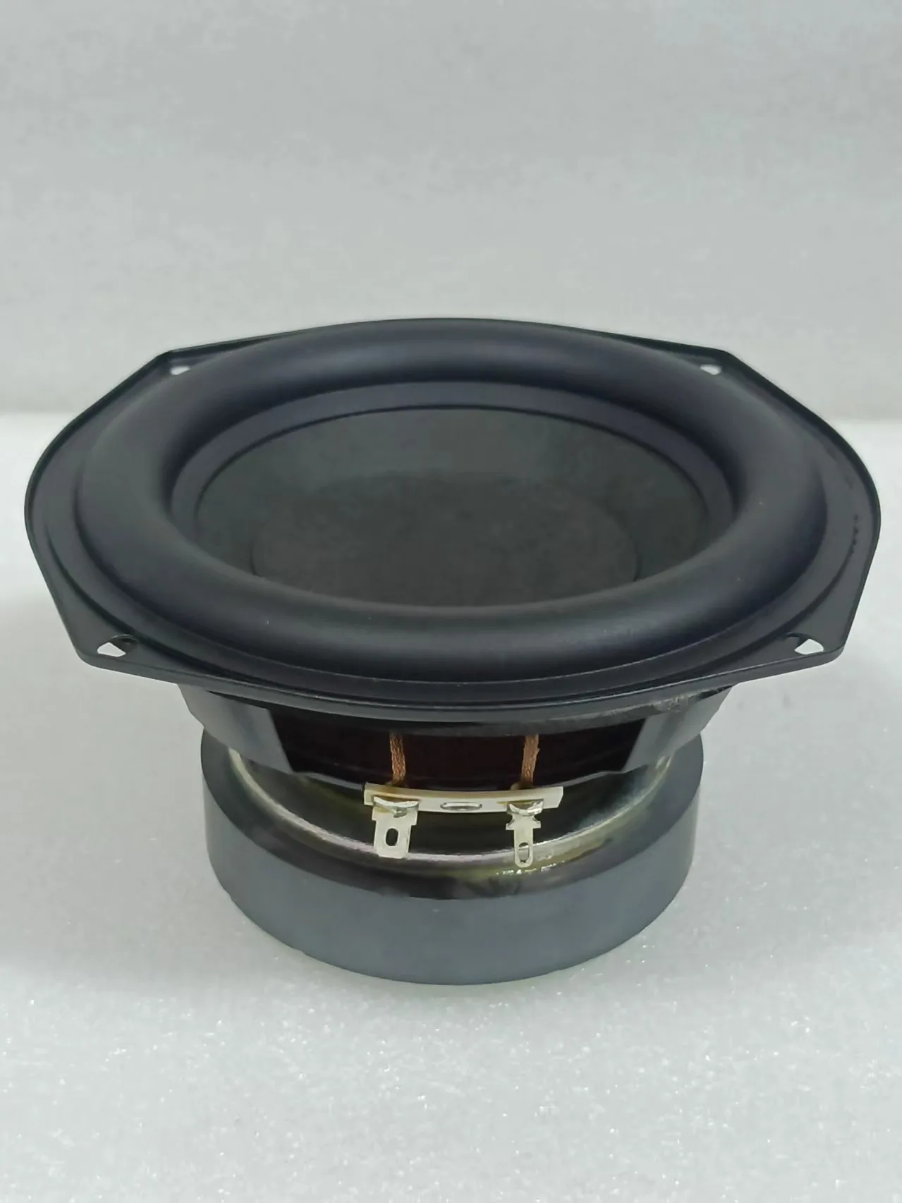 1 Stück GHXAMP 138mm für Harman 5,25 Zoll 80W 4 Ohm Langhub-Subwoofer-Lautsprecher, 90 Magnet Hochleistungs-Bass-Treiber (13,8cm) Image