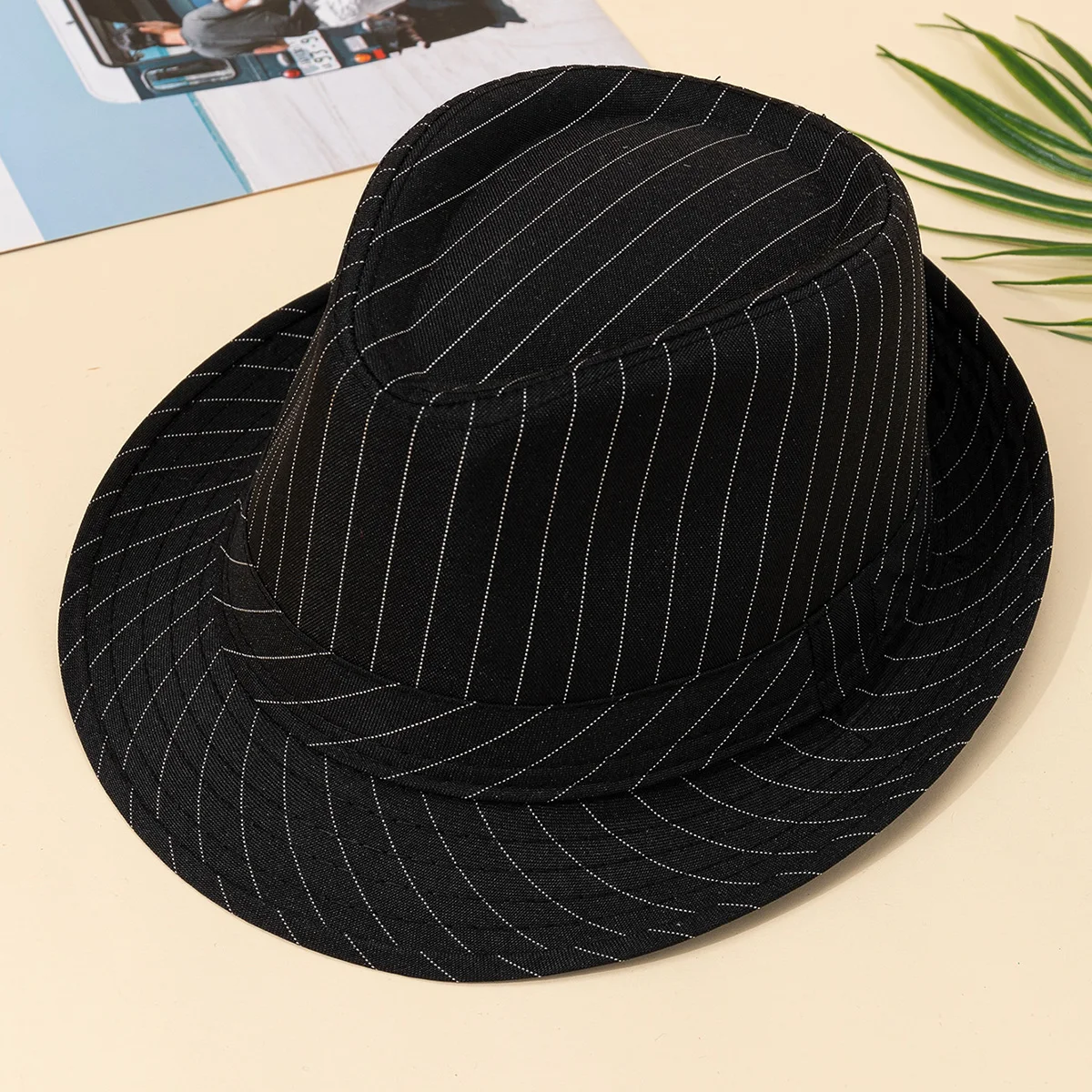 Cappello a righe per uomo e donna cappello Jazz primavera/estate per uomo e donna cappello a cilindro con ombreggiatura del sole di tendenza della moda britannica