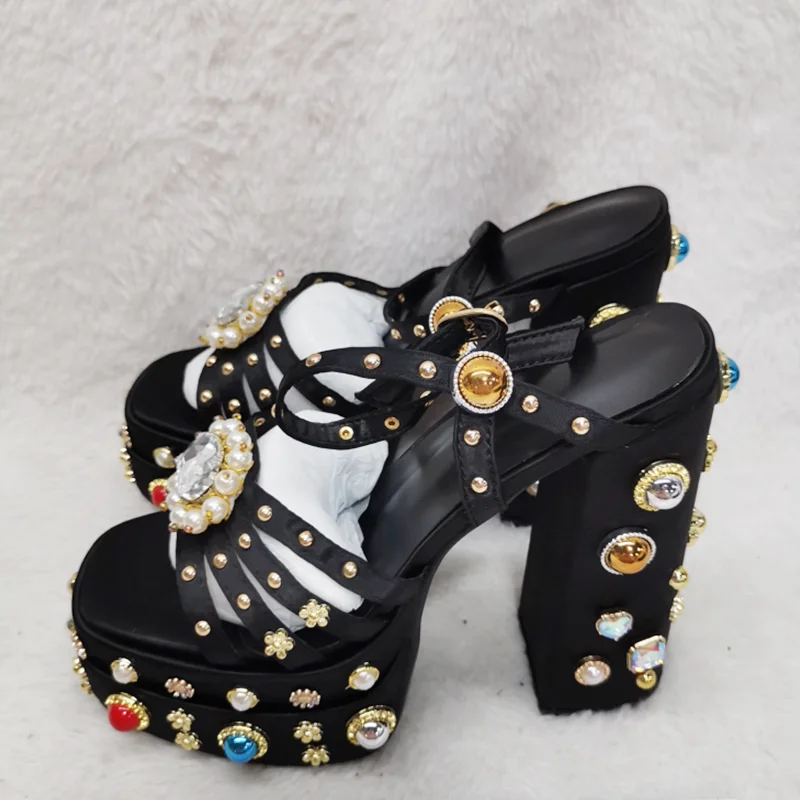 Muti Jewel Nieten-Sandalen, metallisches Leder, klobige Absätze, 14 cm Plateau-Riemchensandalen, Schuhe, große Größe 43, Rosa, Grün, Schwarz, Gold