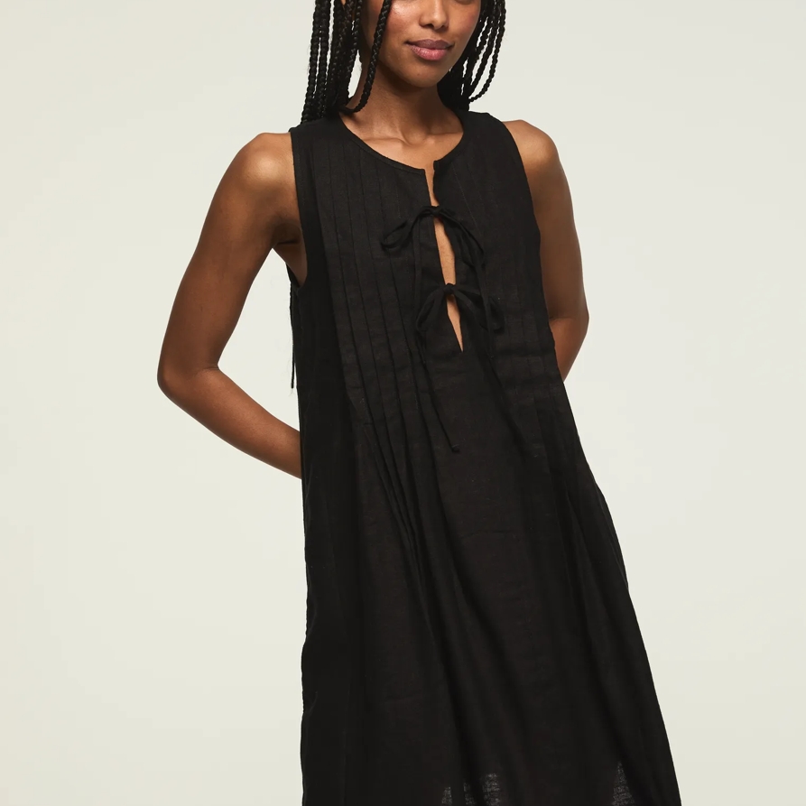 Lucky Brand Pleated Tie Neck Mini Dress - Women's Clothing Dresses Mini Dress in Caviar, Size 2XL