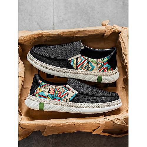 Beigefarbene Herren-Slipper aus Canvas mit dekorativem Muster, leicht und atmungsaktiv, perfekt für Outdoor-Aktivitäten, Reisen und Freizeit. Image