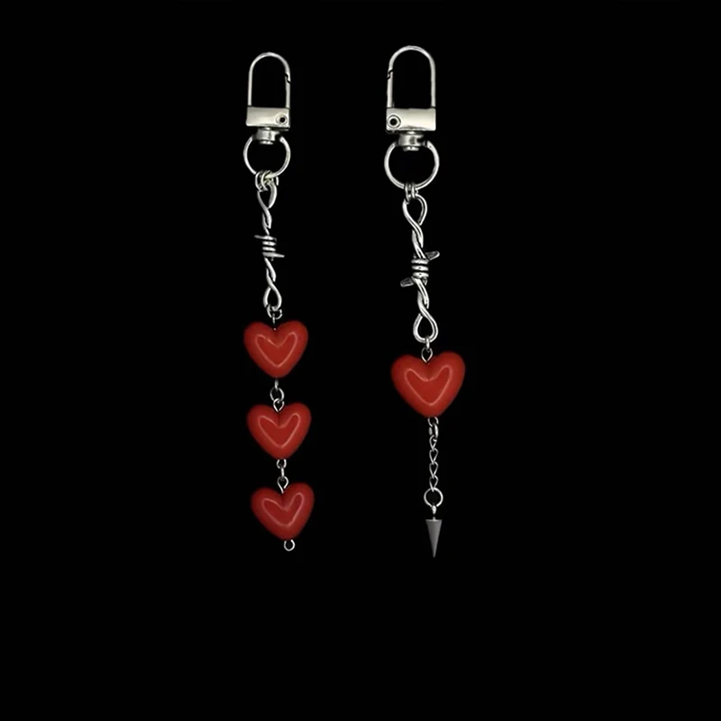 Trendiger Y2K Roter Herz-Perlenanhänger Schlüsselanhänger Taschencharms Punk Coole Ornament-Accessoires