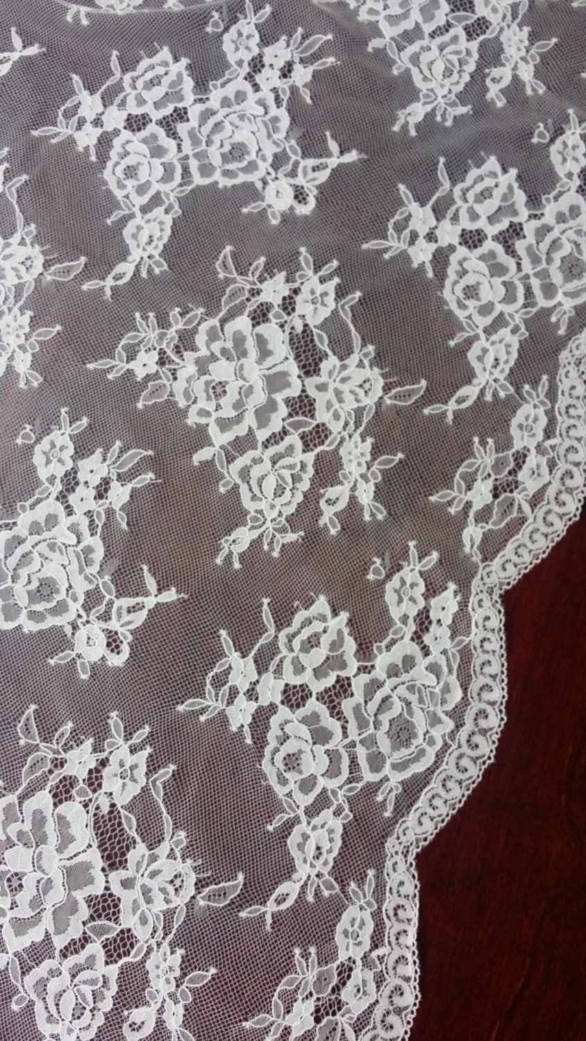 Tessuto in pizzo avorio, pizzo francese, pizzo Chantilly Pizzo da sposa Pizzo da sposa Pizzo bianco Pizzo velo Pizzo floreale smerlato Pizzo per linge