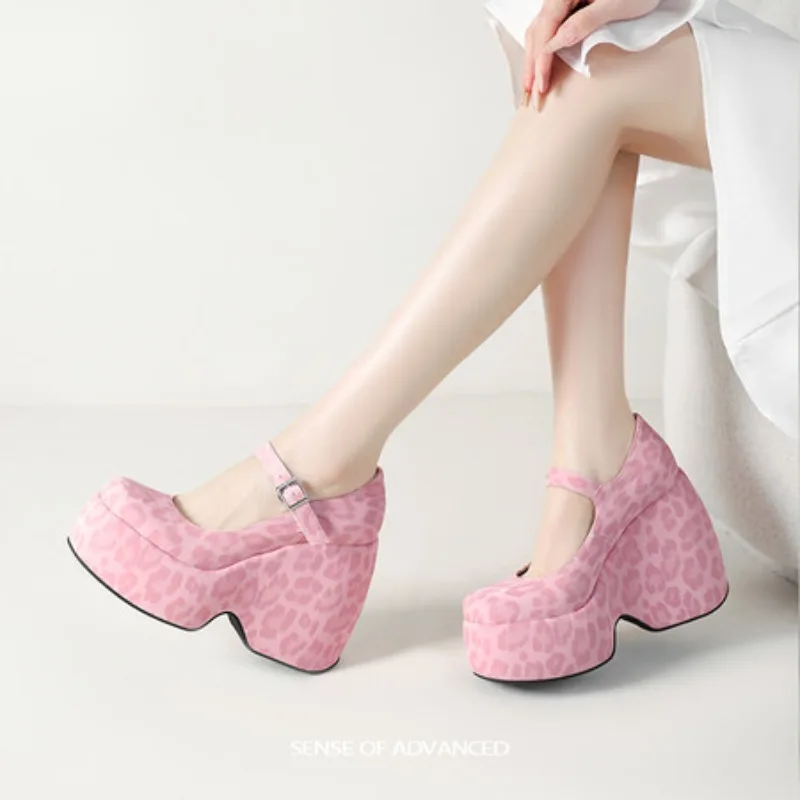 Mode Neue Süße Lolita Stil Gothic Cosplay Weiß Rosa Gemütliche Keile Mary Janes High Heels Pumps Plattform Schuhe Frau Große Größe