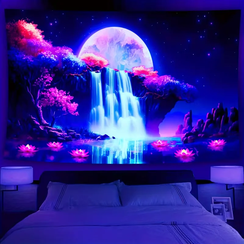 VIKAMA Psychedelic Mushroom Girl Wandteppich, Schwarzlichtreaktiver Wandbehang für Wohnzimmer, Schlafzimmer, Wohnheim, Gaming-Raum, Heimdekoration Image