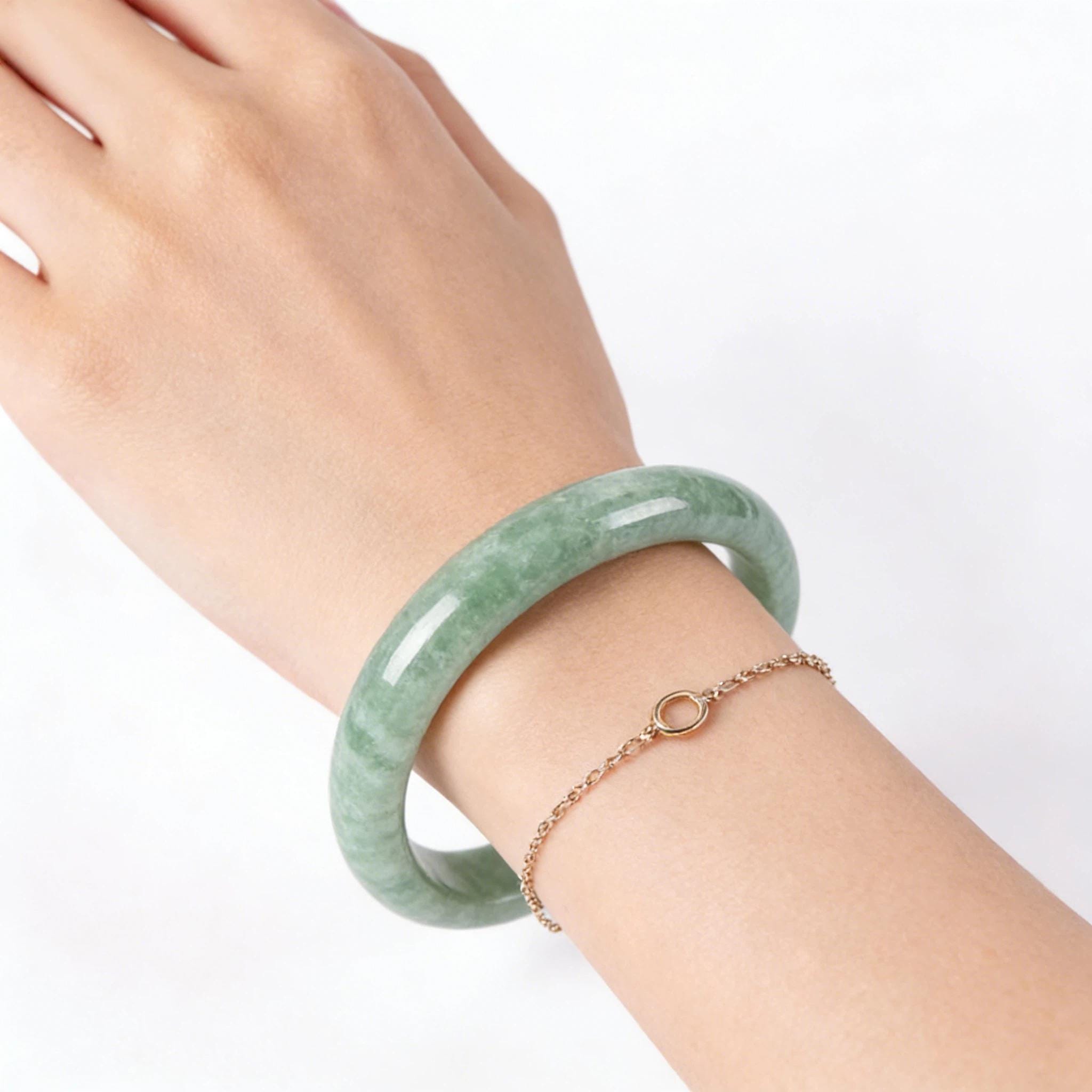Bracciale rigido in giada verde naturale, gioielli in vera giada per donna, bracciale rigido classico in giada, regalo tradizionale in giada