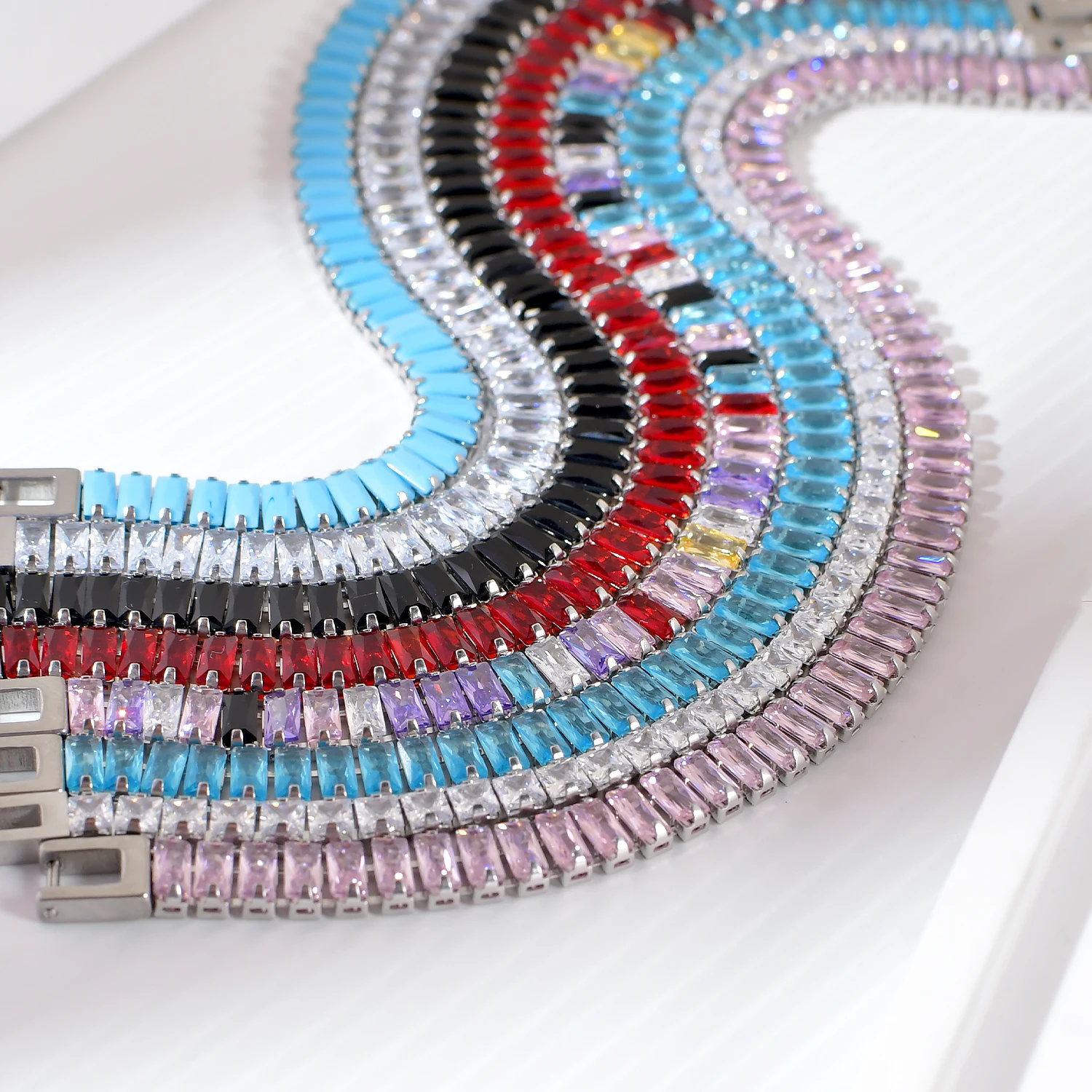 Di lusso placcato oro 18K catena di Tennis in acciaio inox gioielli con diamanti personalizzato zircone cubico bracciale Tennis per le donne degli uomini