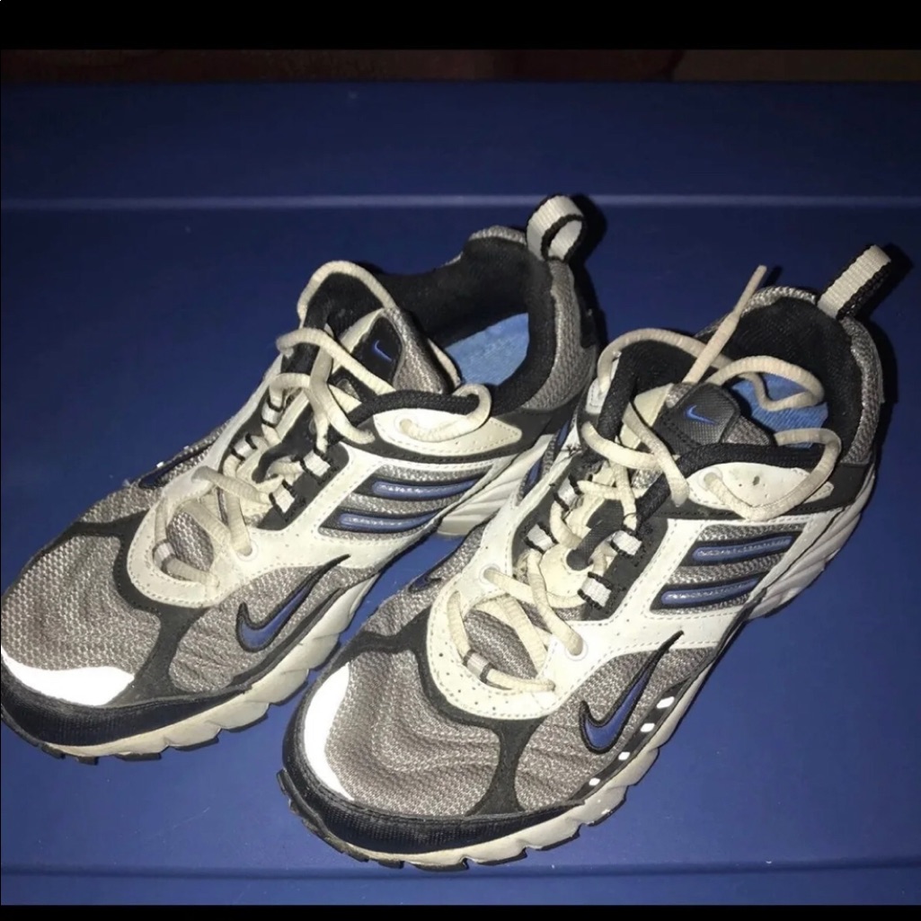 Nike Shoes | Boys/Men’s Nike Shoes Sz 7 Black,Gray,Royal Blue | Color: Black/Blue | Size: 7