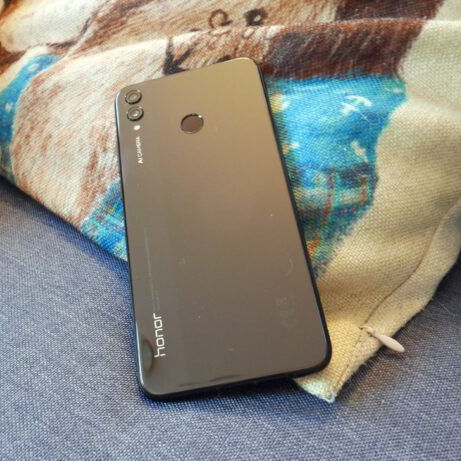 Used Smartphone With 6.5 Inch Display & 20MP Camera | Affordable Performance black 4g 128g