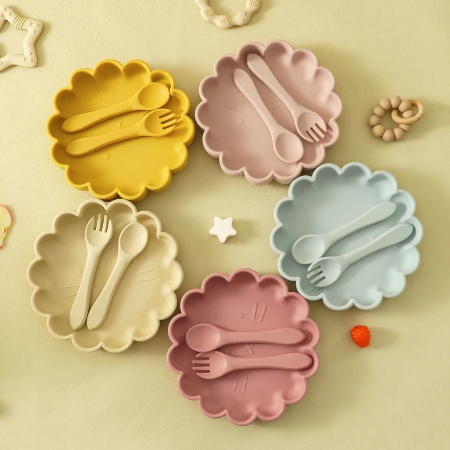 3 Piece Cute Lion Kids Silicone Feeding Set powder Rose